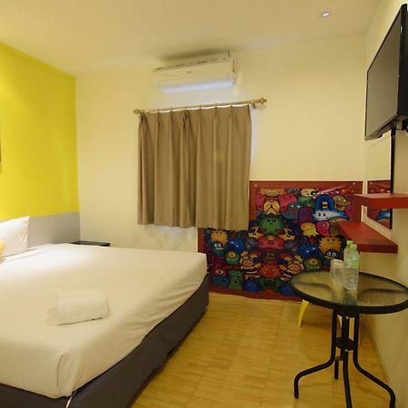 Room Hostel At Phuket Airport Ban Bo Han Εξωτερικό φωτογραφία